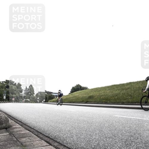 21.06.2026 - 29. Vierlanden-Triathlon H.Heesch http://msf.ph/oto/9905076 21.06.2026 11:02:09 Radfahren 190 meine-sportfotos.de