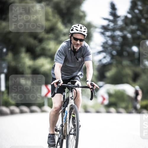 21.06.2026 - 29. Vierlanden-Triathlon H.Heesch http://msf.ph/oto/9905077 21.06.2026 11:37:49 Radfahren 279, 706, 787, 895 meine-sportfotos.de