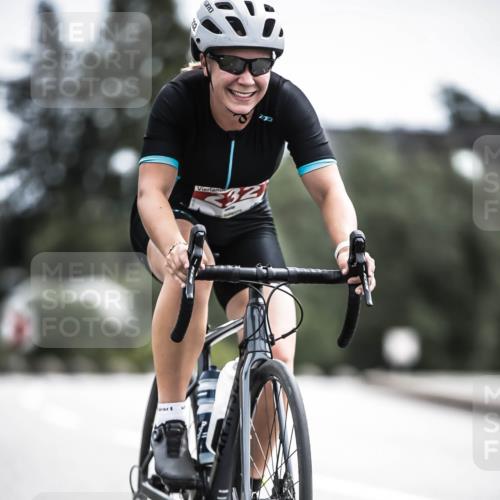 21.06.2026 - 29. Vierlanden-Triathlon H.Heesch http://msf.ph/oto/9905078 21.06.2026 11:40:18 Radfahren 232, 287, 688 meine-sportfotos.de