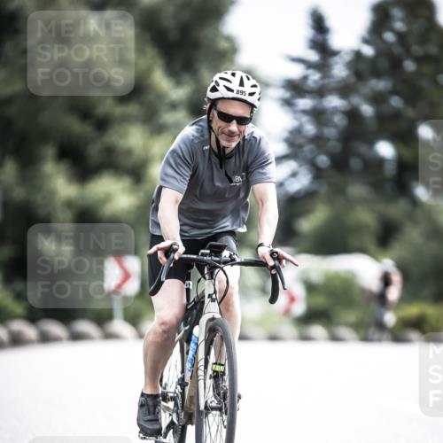 21.06.2026 - 29. Vierlanden-Triathlon H.Heesch http://msf.ph/oto/9905080 21.06.2026 11:37:49 Radfahren 279, 706, 787, 895 meine-sportfotos.de