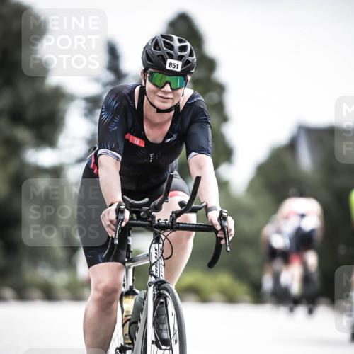 21.06.2026 - 29. Vierlanden-Triathlon H.Heesch http://msf.ph/oto/9905081 21.06.2026 11:40:50 Radfahren 851 meine-sportfotos.de