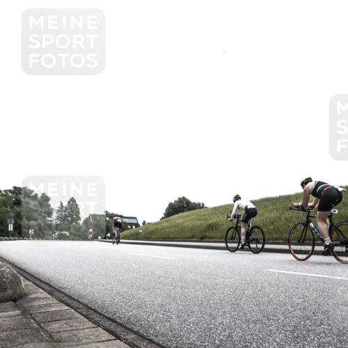 21.06.2026 - 29. Vierlanden-Triathlon H.Heesch http://msf.ph/oto/9905082 21.06.2026 11:02:09 Radfahren 190 meine-sportfotos.de