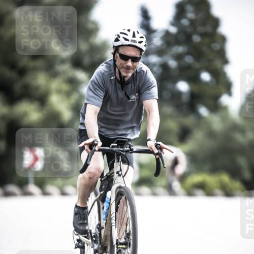 21.06.2026 - 29. Vierlanden-Triathlon H.Heesch http://msf.ph/oto/9905083 21.06.2026 11:37:49 Radfahren 279, 706, 787, 895 meine-sportfotos.de