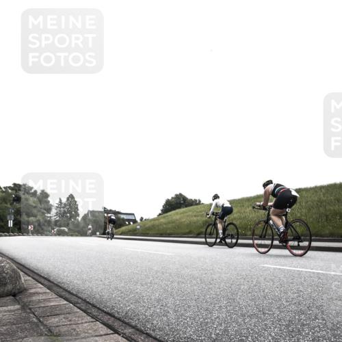 21.06.2026 - 29. Vierlanden-Triathlon H.Heesch http://msf.ph/oto/9905085 21.06.2026 11:02:09 Radfahren 190 meine-sportfotos.de