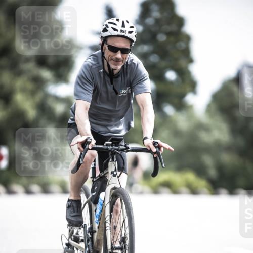 21.06.2026 - 29. Vierlanden-Triathlon H.Heesch http://msf.ph/oto/9905089 21.06.2026 11:37:49 Radfahren 279, 706, 787, 895 meine-sportfotos.de