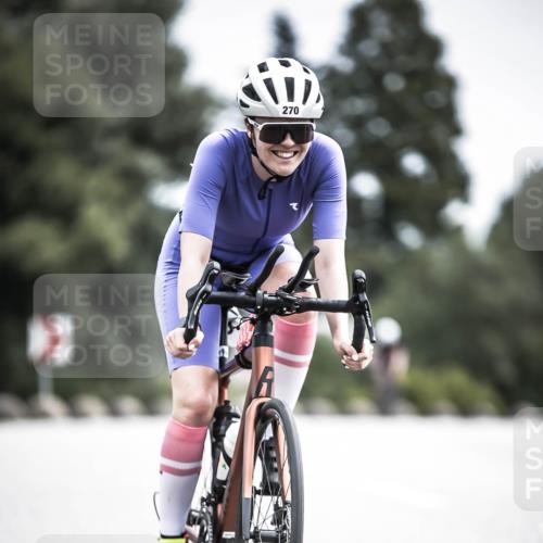 21.06.2026 - 29. Vierlanden-Triathlon H.Heesch http://msf.ph/oto/9905090 21.06.2026 11:41:00 Radfahren 71, 270, 668, 709, 853 meine-sportfotos.de