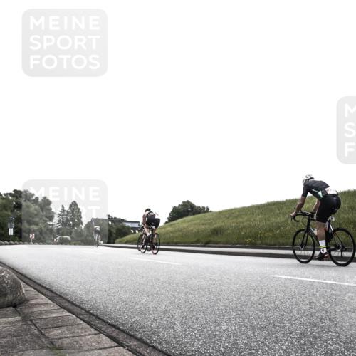 21.06.2026 - 29. Vierlanden-Triathlon H.Heesch http://msf.ph/oto/9905091 21.06.2026 11:02:10 Radfahren 190 meine-sportfotos.de