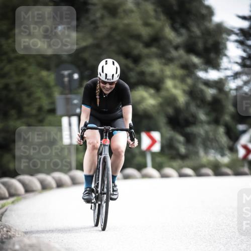 21.06.2026 - 29. Vierlanden-Triathlon H.Heesch http://msf.ph/oto/9905093 21.06.2026 11:41:06 Radfahren 709, 853 meine-sportfotos.de