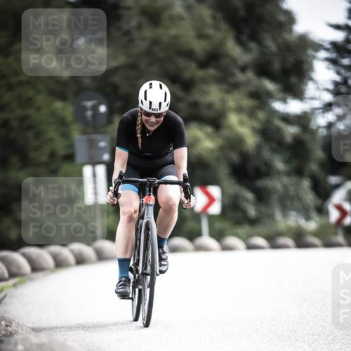 21.06.2026 - 29. Vierlanden-Triathlon H.Heesch http://msf.ph/oto/9905096 21.06.2026 11:41:07 Radfahren 853 meine-sportfotos.de