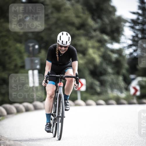 21.06.2026 - 29. Vierlanden-Triathlon H.Heesch http://msf.ph/oto/9905102 21.06.2026 11:41:07 Radfahren 853 meine-sportfotos.de