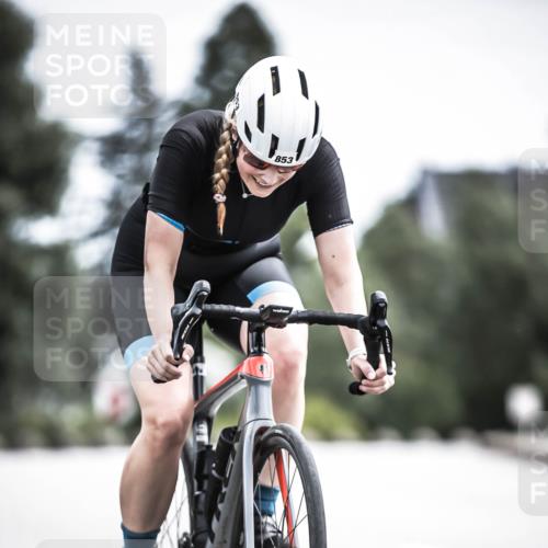 21.06.2026 - 29. Vierlanden-Triathlon H.Heesch http://msf.ph/oto/9905109 21.06.2026 11:41:08 Radfahren 853 meine-sportfotos.de