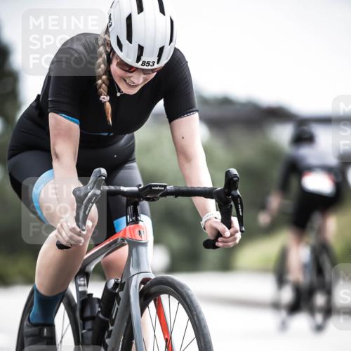 21.06.2026 - 29. Vierlanden-Triathlon H.Heesch http://msf.ph/oto/9905115 21.06.2026 11:41:08 Radfahren 853 meine-sportfotos.de