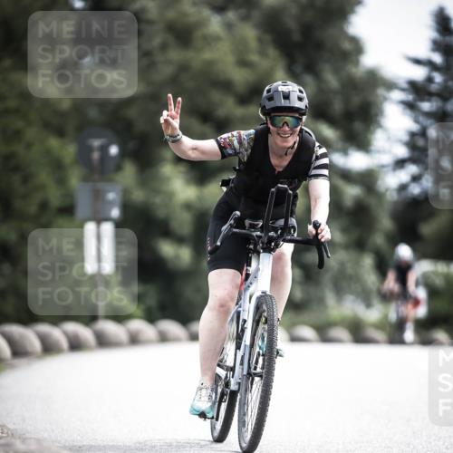 21.06.2026 - 29. Vierlanden-Triathlon H.Heesch http://msf.ph/oto/9905121 21.06.2026 11:41:28 Radfahren 137, 236, 299, 643, 649, 652, 659, 744, 855 meine-sportfotos.de