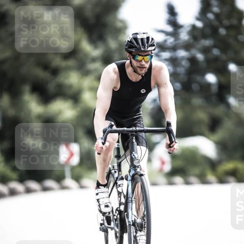 21.06.2026 - 29. Vierlanden-Triathlon H.Heesch http://msf.ph/oto/9905122 21.06.2026 11:37:56 Radfahren 637, 693, 706, 787 meine-sportfotos.de