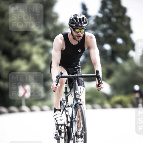 21.06.2026 - 29. Vierlanden-Triathlon H.Heesch http://msf.ph/oto/9905128 21.06.2026 11:37:56 Radfahren 637, 693, 706, 787 meine-sportfotos.de