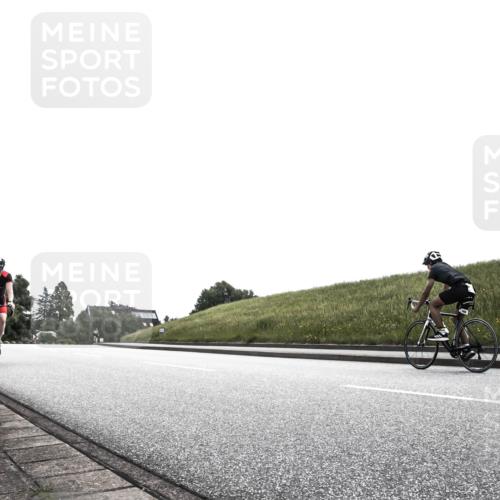 21.06.2026 - 29. Vierlanden-Triathlon H.Heesch http://msf.ph/oto/9905130 21.06.2026 11:03:29 Radfahren 48, 249, 579 meine-sportfotos.de