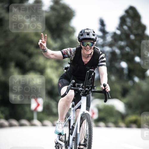 21.06.2026 - 29. Vierlanden-Triathlon H.Heesch http://msf.ph/oto/9905135 21.06.2026 11:41:28 Radfahren 137, 236, 299, 643, 649, 652, 659, 744, 855 meine-sportfotos.de