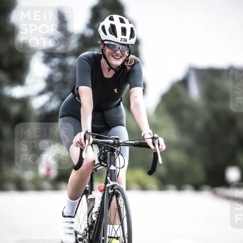 21.06.2026 - 29. Vierlanden-Triathlon H.Heesch http://msf.ph/oto/9905144 21.06.2026 11:41:34 Radfahren 137, 138, 236, 299, 649, 655, 659, 712, 744 meine-sportfotos.de