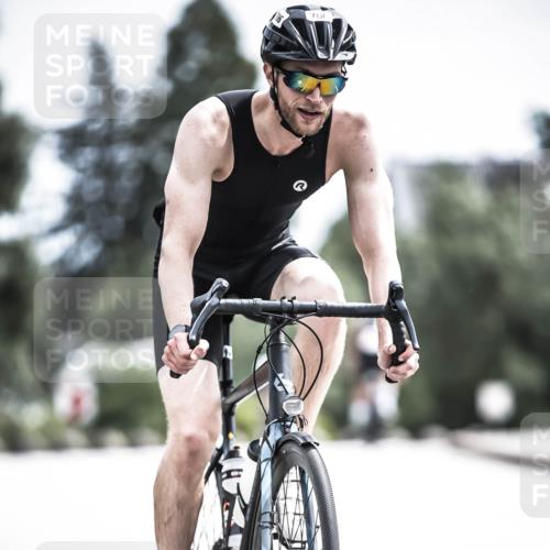 21.06.2026 - 29. Vierlanden-Triathlon H.Heesch http://msf.ph/oto/9905146 21.06.2026 11:37:56 Radfahren 637, 693, 706, 787 meine-sportfotos.de