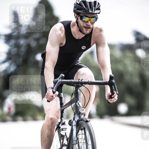21.06.2026 - 29. Vierlanden-Triathlon H.Heesch http://msf.ph/oto/9905150 21.06.2026 11:37:56 Radfahren 637, 693, 706, 787 meine-sportfotos.de