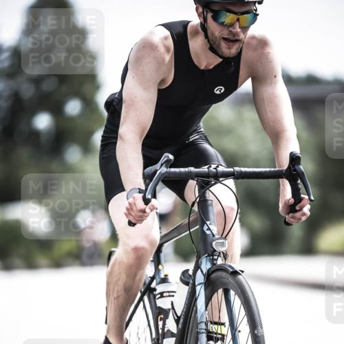 21.06.2026 - 29. Vierlanden-Triathlon H.Heesch http://msf.ph/oto/9905156 21.06.2026 11:37:56 Radfahren 637, 693, 706, 787 meine-sportfotos.de