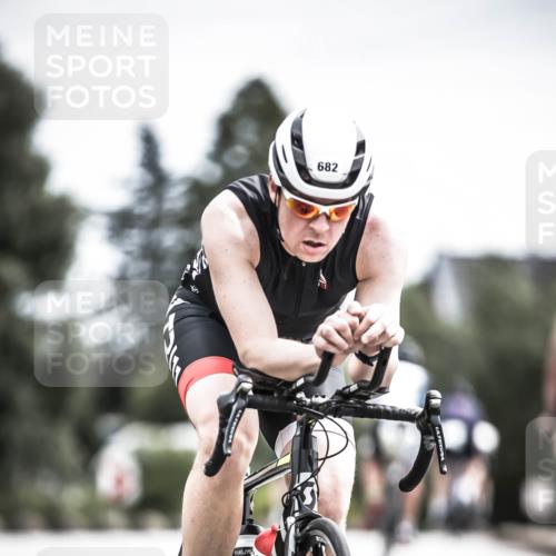 21.06.2026 - 29. Vierlanden-Triathlon H.Heesch http://msf.ph/oto/9905182 21.06.2026 11:41:45 Radfahren 634, 674, 682, 691, 726 meine-sportfotos.de
