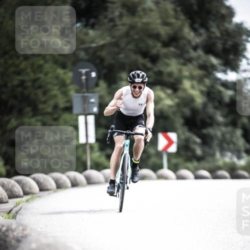 21.06.2026 - 29. Vierlanden-Triathlon H.Heesch http://msf.ph/oto/9905185 21.06.2026 11:41:47 Radfahren 674, 682, 691, 726 meine-sportfotos.de