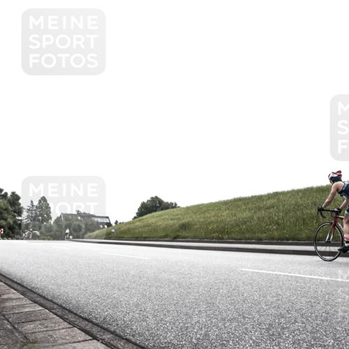 21.06.2026 - 29. Vierlanden-Triathlon H.Heesch http://msf.ph/oto/9905191 21.06.2026 11:03:41 Radfahren 546, 663 meine-sportfotos.de