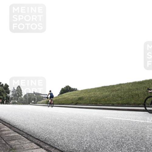 21.06.2026 - 29. Vierlanden-Triathlon H.Heesch http://msf.ph/oto/9905197 21.06.2026 11:03:42 Radfahren 546, 663 meine-sportfotos.de