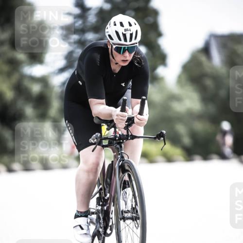 21.06.2026 - 29. Vierlanden-Triathlon H.Heesch http://msf.ph/oto/9905199 21.06.2026 11:38:05 Radfahren 637, 640, 666, 693, 814, 864 meine-sportfotos.de