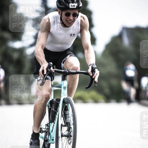 21.06.2026 - 29. Vierlanden-Triathlon H.Heesch http://msf.ph/oto/9905208 21.06.2026 11:41:49 Radfahren 636, 674, 726 meine-sportfotos.de