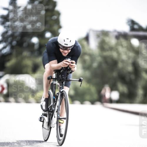 21.06.2026 - 29. Vierlanden-Triathlon H.Heesch http://msf.ph/oto/9905211 21.06.2026 11:38:11 Radfahren 230, 640, 666, 814 meine-sportfotos.de