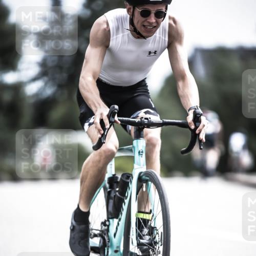 21.06.2026 - 29. Vierlanden-Triathlon H.Heesch http://msf.ph/oto/9905213 21.06.2026 11:41:49 Radfahren 636, 674, 726 meine-sportfotos.de