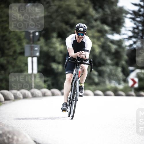 21.06.2026 - 29. Vierlanden-Triathlon H.Heesch http://msf.ph/oto/9905219 21.06.2026 11:41:52 Radfahren 133, 636, 674, 726 meine-sportfotos.de
