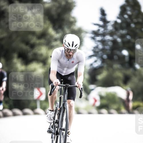 21.06.2026 - 29. Vierlanden-Triathlon H.Heesch http://msf.ph/oto/9905230 21.06.2026 11:38:13 Radfahren 230, 640, 666, 871 meine-sportfotos.de