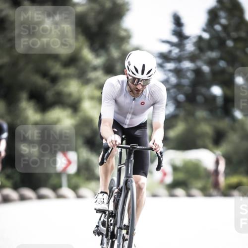 21.06.2026 - 29. Vierlanden-Triathlon H.Heesch http://msf.ph/oto/9905236 21.06.2026 11:38:13 Radfahren 230, 640, 666, 871 meine-sportfotos.de