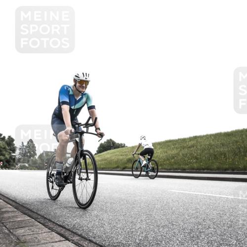 21.06.2026 - 29. Vierlanden-Triathlon H.Heesch http://msf.ph/oto/9905248 21.06.2026 11:04:28 Radfahren 94, 100, 494, 557 meine-sportfotos.de