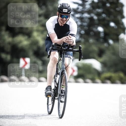21.06.2026 - 29. Vierlanden-Triathlon H.Heesch http://msf.ph/oto/9905251 21.06.2026 11:41:52 Radfahren 133, 636, 674, 726 meine-sportfotos.de