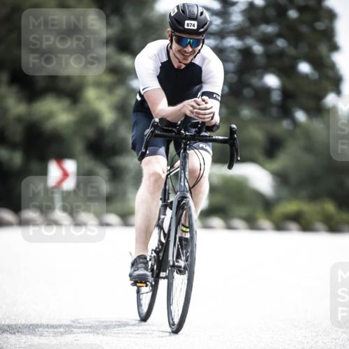 21.06.2026 - 29. Vierlanden-Triathlon H.Heesch http://msf.ph/oto/9905254 21.06.2026 11:41:52 Radfahren 133, 636, 674, 726 meine-sportfotos.de