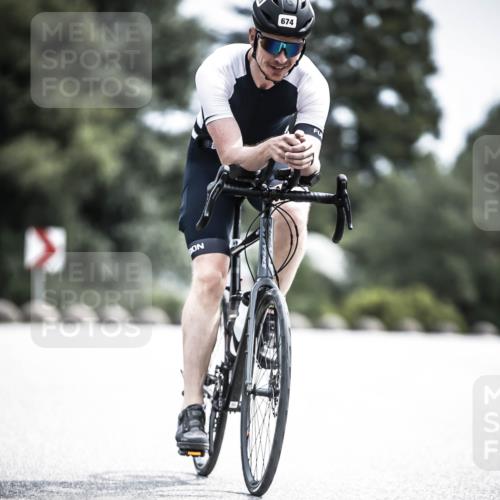 21.06.2026 - 29. Vierlanden-Triathlon H.Heesch http://msf.ph/oto/9905260 21.06.2026 11:41:52 Radfahren 133, 636, 674, 726 meine-sportfotos.de