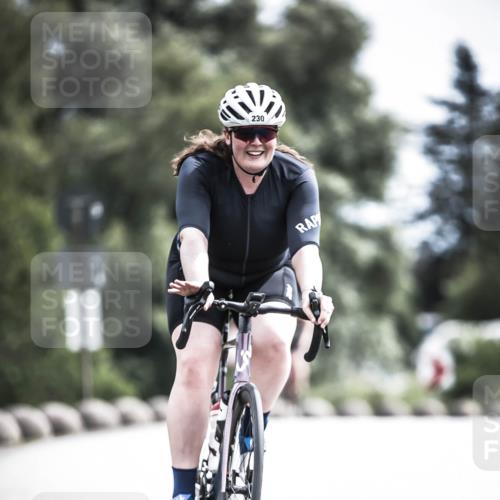 21.06.2026 - 29. Vierlanden-Triathlon H.Heesch http://msf.ph/oto/9905275 21.06.2026 11:38:15 Radfahren 230, 666, 871 meine-sportfotos.de