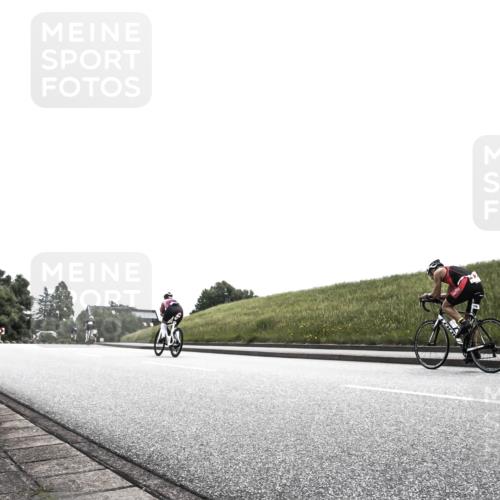 21.06.2026 - 29. Vierlanden-Triathlon H.Heesch http://msf.ph/oto/9905284 21.06.2026 11:04:45 Radfahren 98, 291, 654, 1357 meine-sportfotos.de