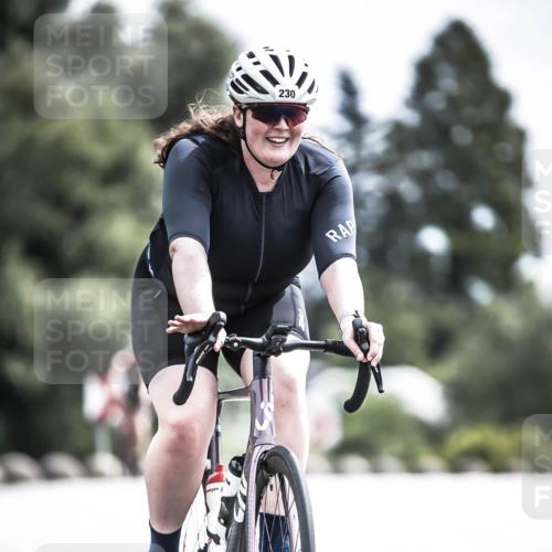 21.06.2026 - 29. Vierlanden-Triathlon H.Heesch http://msf.ph/oto/9905288 21.06.2026 11:38:16 Radfahren 230, 666, 871 meine-sportfotos.de