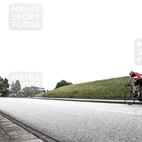 21.06.2026 - 29. Vierlanden-Triathlon H.Heesch http://msf.ph/oto/9905303 21.06.2026 11:04:59 Radfahren 46, 64, 523, 739 meine-sportfotos.de