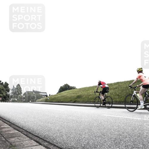 21.06.2026 - 29. Vierlanden-Triathlon H.Heesch http://msf.ph/oto/9905306 21.06.2026 11:04:59 Radfahren 46, 64, 523, 739 meine-sportfotos.de