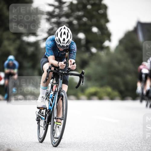 21.06.2026 - 29. Vierlanden-Triathlon H.Heesch http://msf.ph/oto/9905316 21.06.2026 10:23:56 Radfahren 200, 293, 584 meine-sportfotos.de
