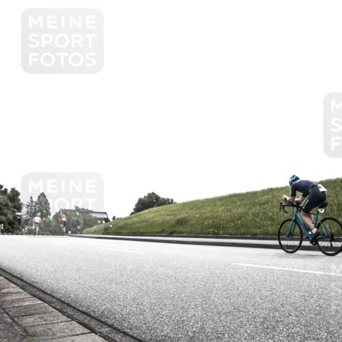 21.06.2026 - 29. Vierlanden-Triathlon H.Heesch http://msf.ph/oto/9905324 21.06.2026 11:05:02 Radfahren 64, 523, 559, 576 meine-sportfotos.de