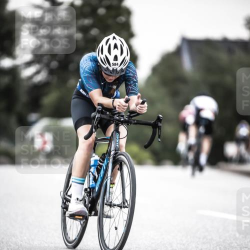 21.06.2026 - 29. Vierlanden-Triathlon H.Heesch http://msf.ph/oto/9905333 21.06.2026 10:23:56 Radfahren 200, 293, 584 meine-sportfotos.de