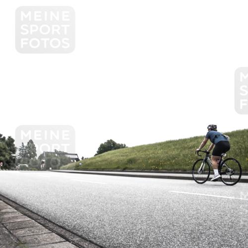 21.06.2026 - 29. Vierlanden-Triathlon H.Heesch http://msf.ph/oto/9905341 21.06.2026 11:05:22 Radfahren 605 meine-sportfotos.de