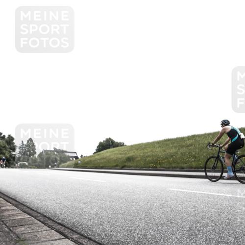 21.06.2026 - 29. Vierlanden-Triathlon H.Heesch http://msf.ph/oto/9905344 21.06.2026 11:05:31 Radfahren  meine-sportfotos.de